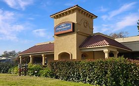 Howard Johnson By Wyndham Sacramento Downtown